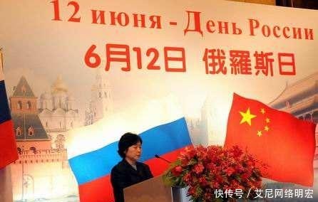 俄罗斯民众|失落、纠结与反思,苏联解体后,俄罗斯为何不纪念国庆?