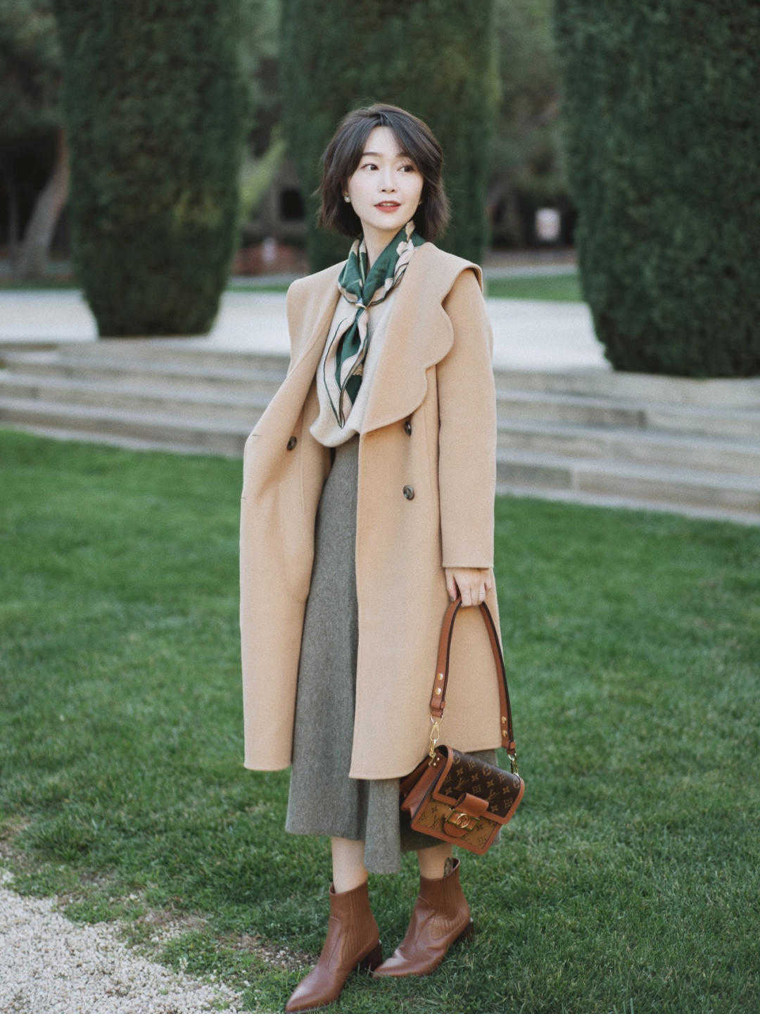 半裙|冬天的三种裙子,优雅又显瘦,搭配大衣,羽绒服也气质, 太温柔了