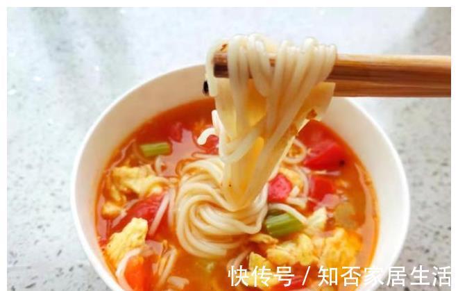 西红柿|做法简单西红柿鸡蛋面,好看好吃酸甜爽口,食材简单又美味