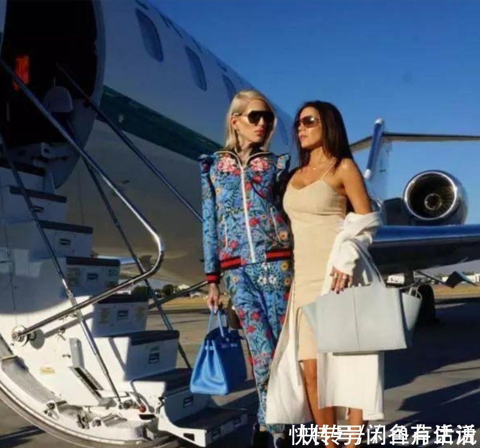 jeffree|国外美妆博主才是真的壕!爱马仕包包当伴手礼,香奈儿随便切着玩