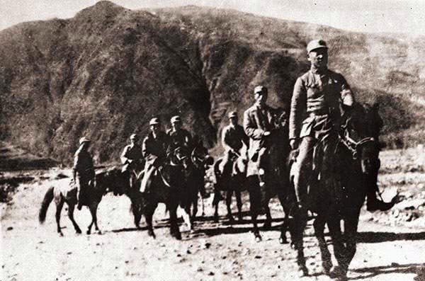 八路军成立初,115师有五个团,团长分别是谁?