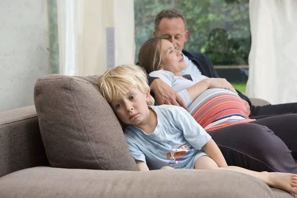 规定|娃随母姓到底好不好？不仅关系性格，民法典规定，姓错或上法庭