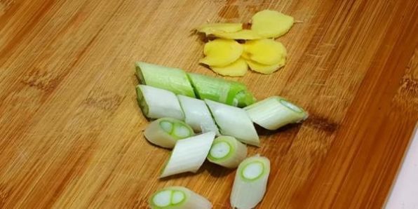 炖鸡肉有腥味一招教你解决这个问题,软嫩鲜香汤更鲜