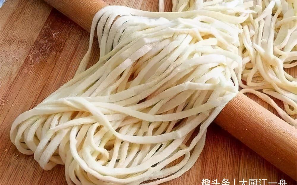 好吃|凉面条,怎样做劲道入味好吃,正确的做法终于来了,你不学吗?