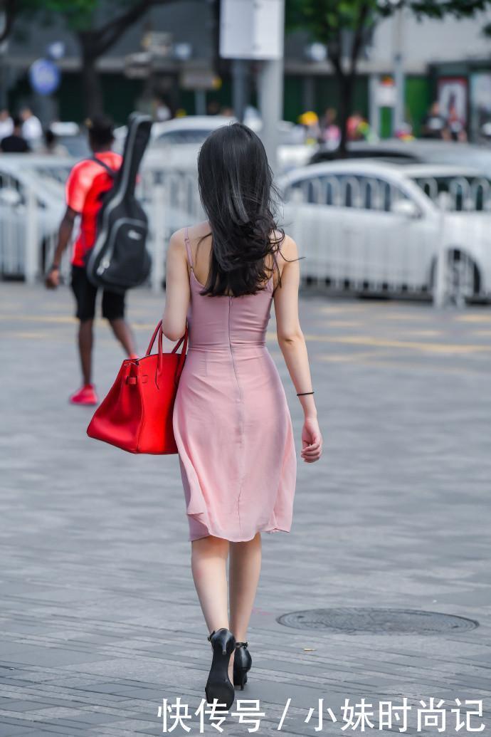 街拍事实证明,长得好看,穿搭自然不会差到哪里去