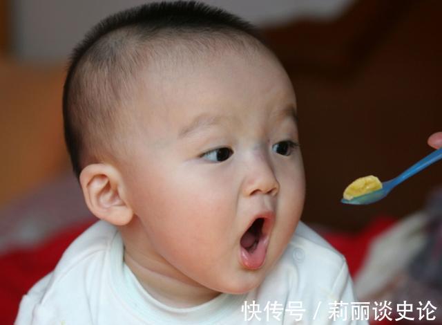 养育|宝宝6个月后发育有哪些变化?该如何照料?这份养护建议请你收好