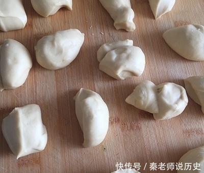 #带着零食去旅行!#原味小餐包