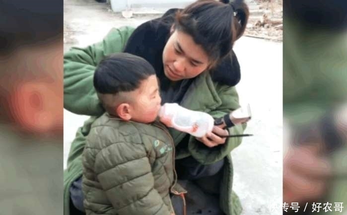 理发店|女子给自己小孩理发,一个勺子一个发型,锅盖头原来是这么来的!