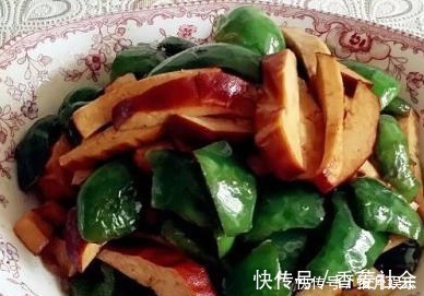 开胃消食，口感清香，酸甜劲道，味道逆天一吃就上瘾，女人必学菜