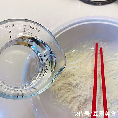 不用油皮、酥皮,照样酥脆的粉条肉酥饼