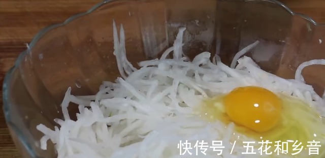 食用盐|自从萝卜学会这样做,我家一周做7次,天天吃也不腻,太香了!