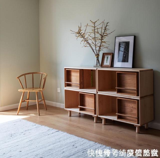 装修|客厅不要沙发,墙面不做造型,越简单的装修,反而越清爽实用