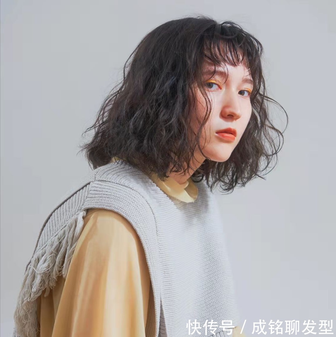 头皮 四五十岁的女人做发型,要记住这“三不选”,不仅俗气又影响品味