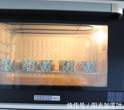 解馋|淡奶油小蛋糕这样做好看好吃又解馋,孩子天天吃不够!