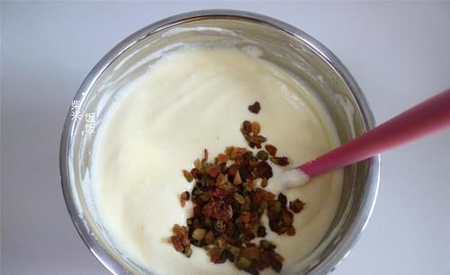 孩子要吃蛋糕，我用6个鸡蛋做一盘，香软可口，比买的好吃