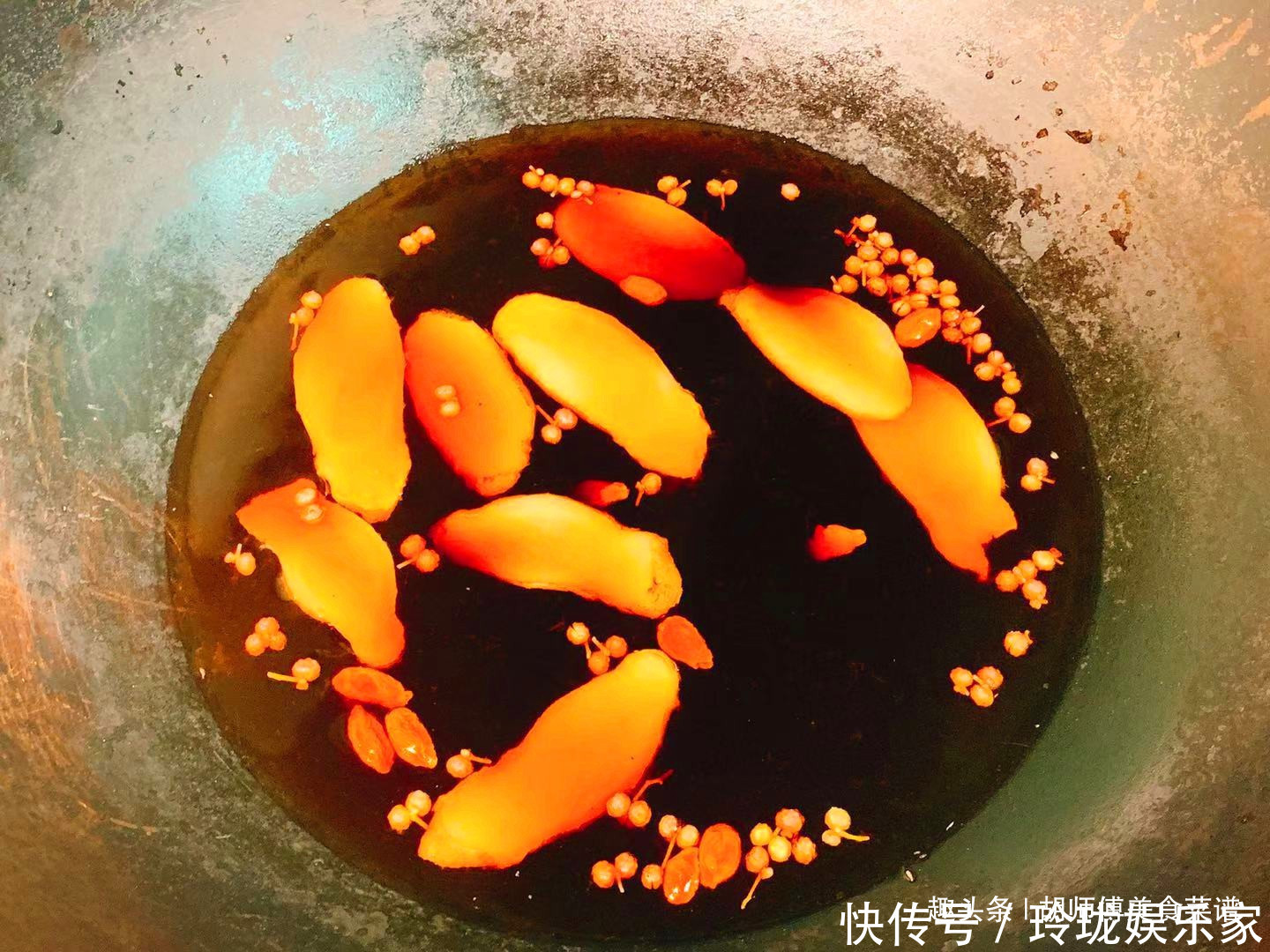 體內(nèi)濕氣|生姜和“它”是天生一對,每天喝一碗,排出體內(nèi)濕氣,腰肢變細(xì)了