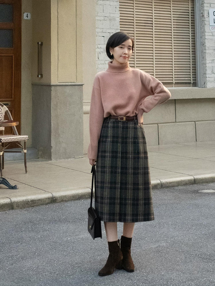 高领|岁月不败美人,时髦女人都穿“彩色毛衣”,帮你打造好气质