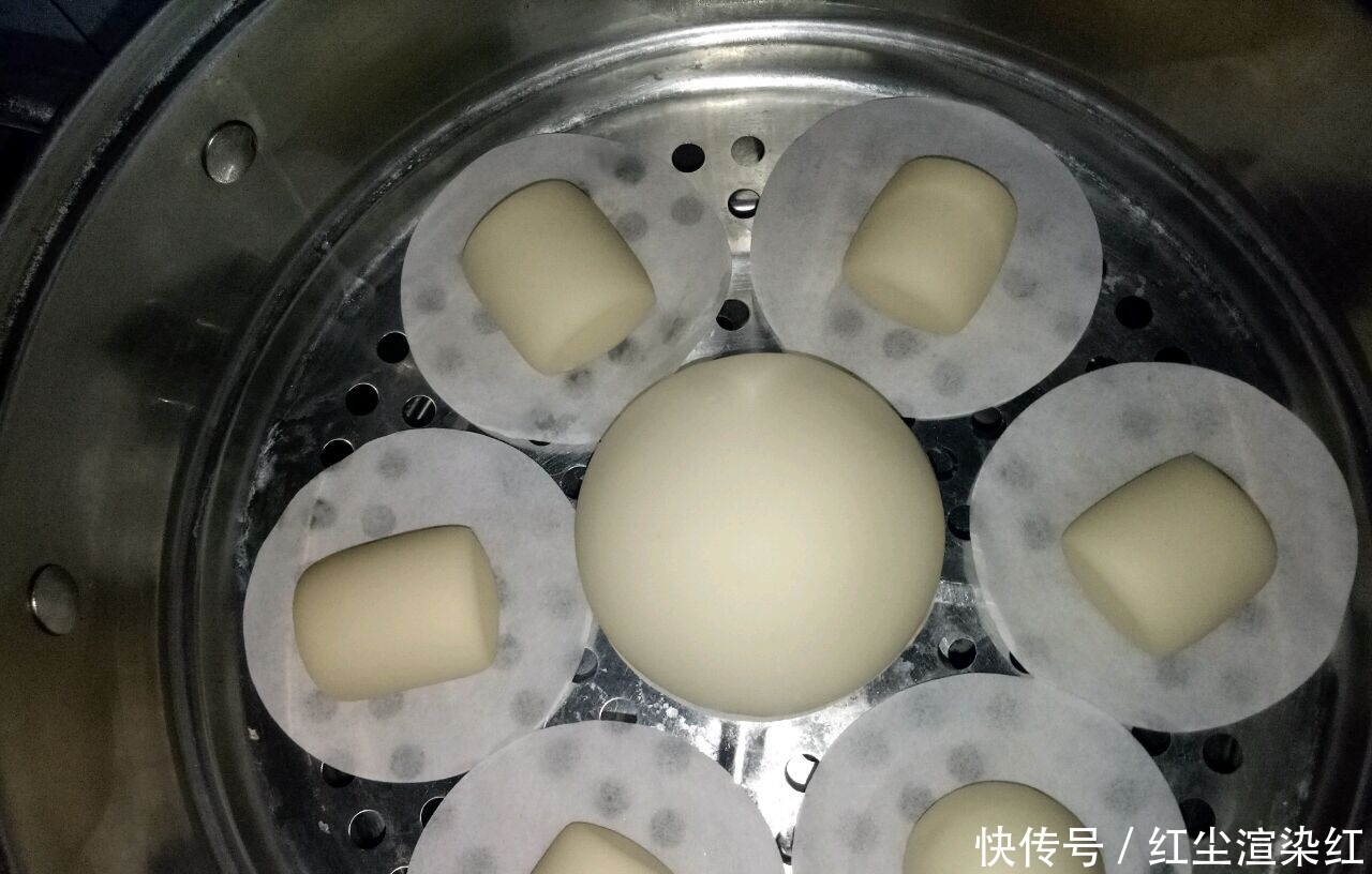 过年了要蒸馒头,别只会加酵母,多放这两样,暄软起皮,比面包香