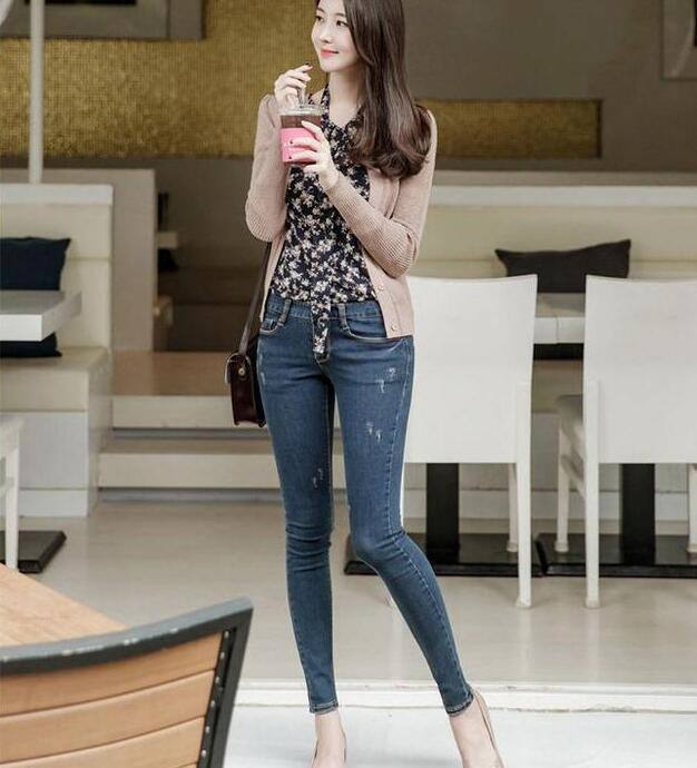 穿搭 干净素雅的铅笔裤,尽是甜美魅力,不乏女性气质感