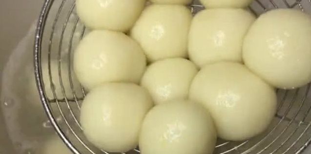 这样做汤圆人人爱吃，10分钟做一锅，软糯香甜比煮的还要好吃