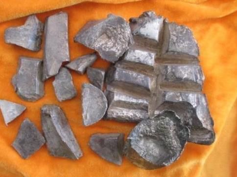  银子|古人在客栈吃完饭，为何不问多少放下银子就走？小二也从不数