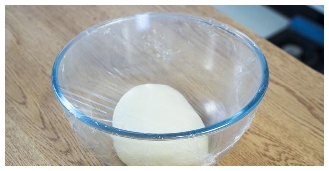 无需油炸,健康又美味的紫薯饼,一口下去会爆浆,简单几步就搞定