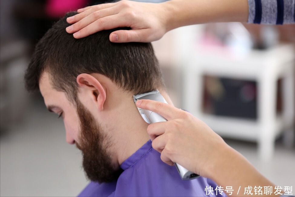 过去理发五块十块,现在至少二三十块,为什么理发越来越贵?