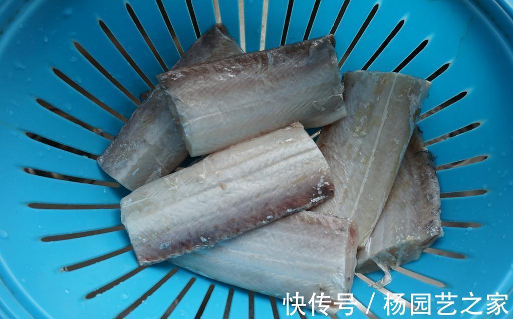 汤汁|秋天多给家人吃带鱼,此做法,软嫩入味又解馋,太下饭了