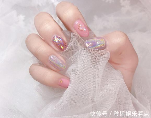 浪漫|浪漫的樱花季到了,赶快来跟女神们,get浪漫的仙女美甲吧