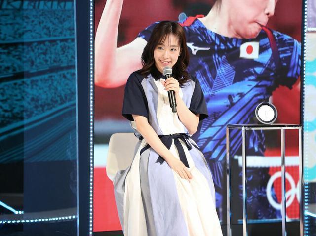 中国队|日乒女神隔空比美！21岁伊藤一脸婴儿肥，石川佳纯穿连衣裙很淑女