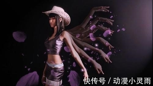 cos|泰国小哥灵魂cos海贼王,一招还原娜美身材,cos梅丽号亮了