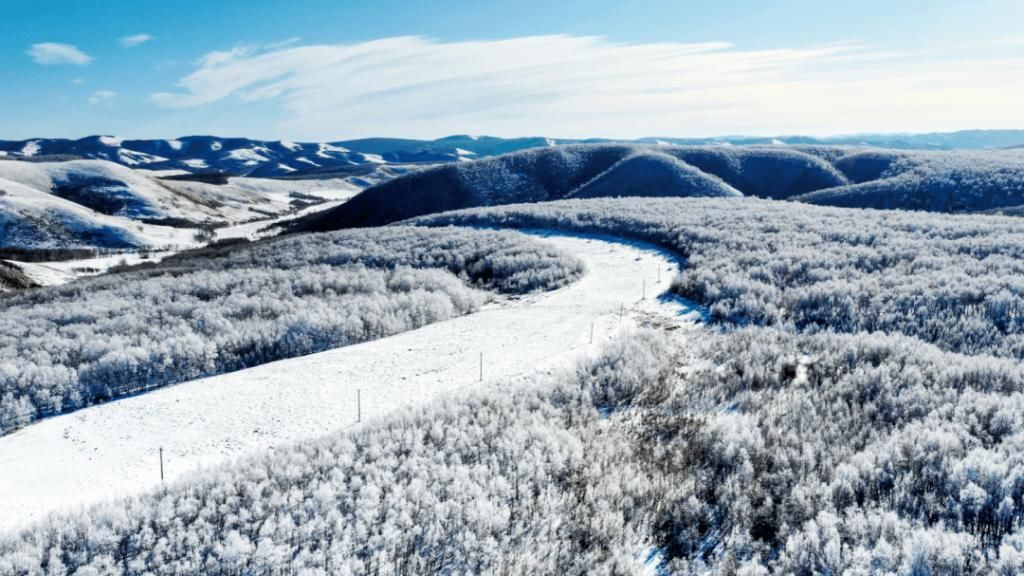 凝霜|凝霜挂雪白狼峰雾凇迎客来