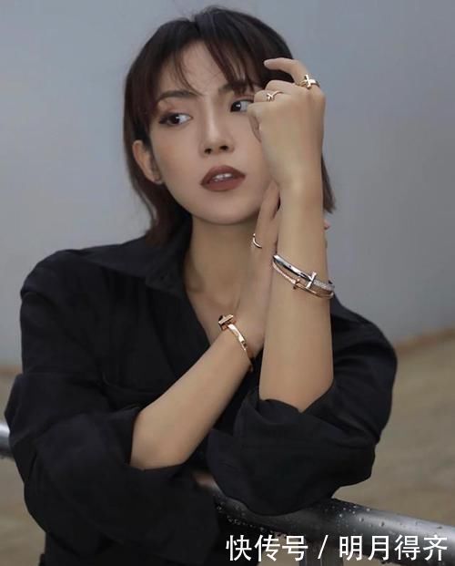手链|真正见过世面的女人,很少戴这3种首饰,尤其第2个,廉价不上档次