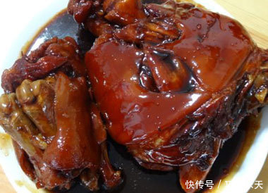 爷爷秘制的“人间美味”酱肘子,十里飘香,还没吃口水就留下来