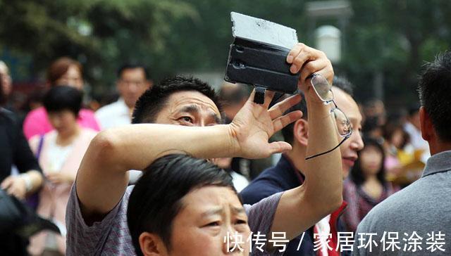 孩子|孩子是如何变自卑的？往往是父母亲手造成，这4种父母请自查