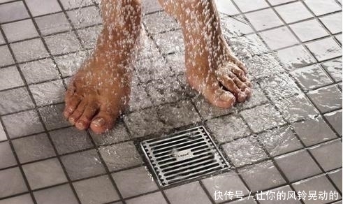 风油精|家里卫厕所异味太重,学会这招,一年四季都没有异味,真实用