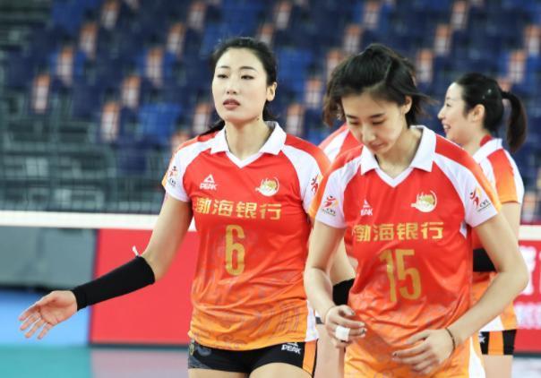 遼寧女排|劉晏含14扣1中差點(diǎn)丟局，王寶泉對(duì)她看走眼，耽誤王藝竹等人成長(zhǎng)
