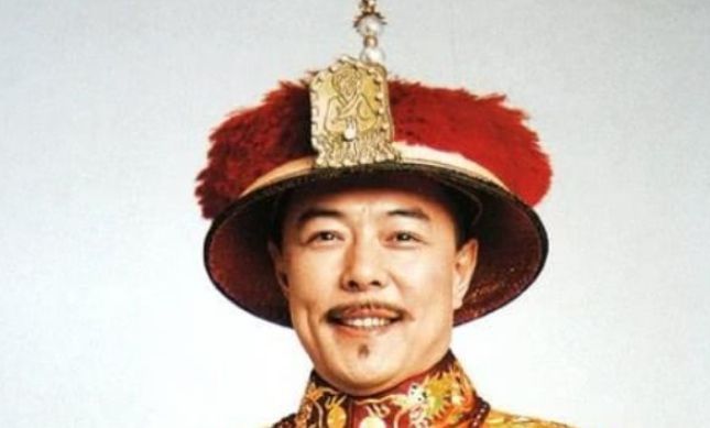 还珠格格&张铁林书法卖出皇帝价?平时10万一幅,直播间1688元,就当送人了