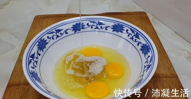 家常|面粉这样做太香了,不用烤不油炸,比吃面包还香,一次8个不够吃