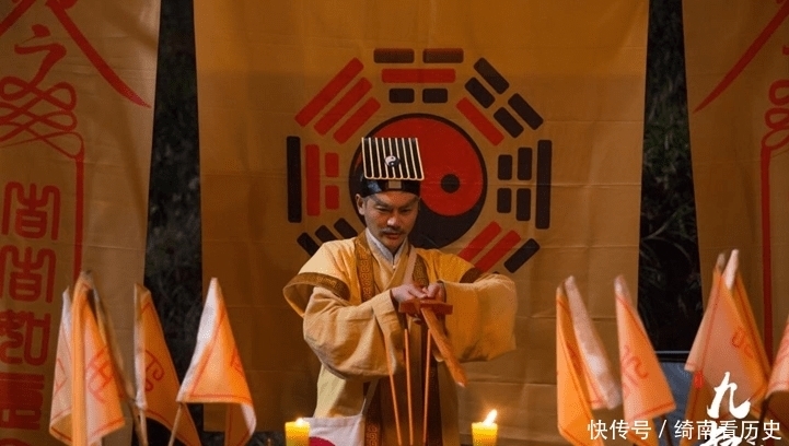 《九叔之夜行疯魔》开播,九叔师再现,诛僵尸除妖魔