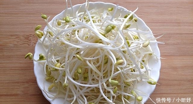 上桌|炒豆芽换个做法,鲜香美味,非常下饭,很快就能上桌