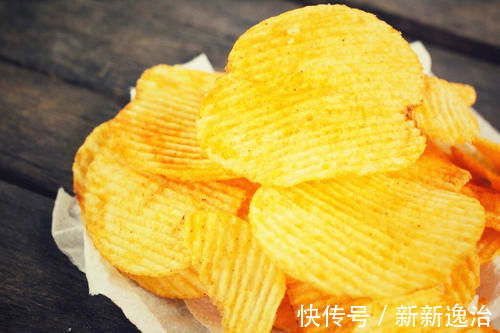 水果沙拉|这4种常吃的素食,看似没油脂,却是脂肪的加油站,很多人都爱吃