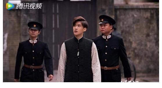 阴影|笑死！原来戏中“口吐白沫”是这样拍的？网友：对这东西有阴影了