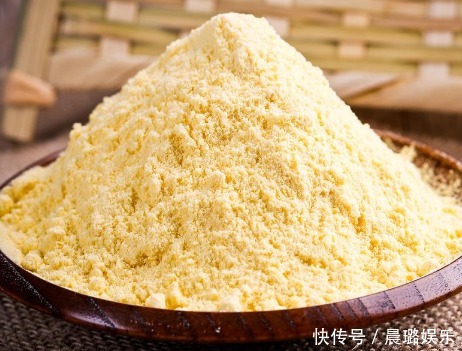 玉米面粗粮饼怎么做才好吃?掌握3点,松软香滑,快手营养早餐