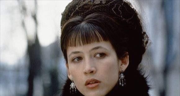 不幸|东西方女人的爱与狂,安娜和蘩漪为什么全是不幸