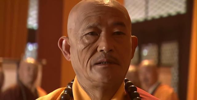 无崖子和虚竹谈话,提到枯荣大师,无意间就说出了一段江湖往事