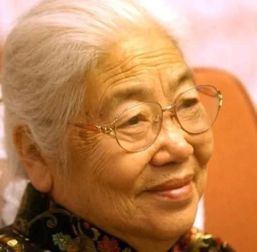 小香玉|常香玉为何要废除小香玉的名号你看她做了什么