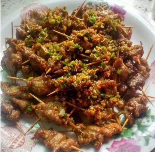 美食精选：家人最爱吃的家常美食，荤素搭配，鲜香不腻，下酒下饭，上桌即光