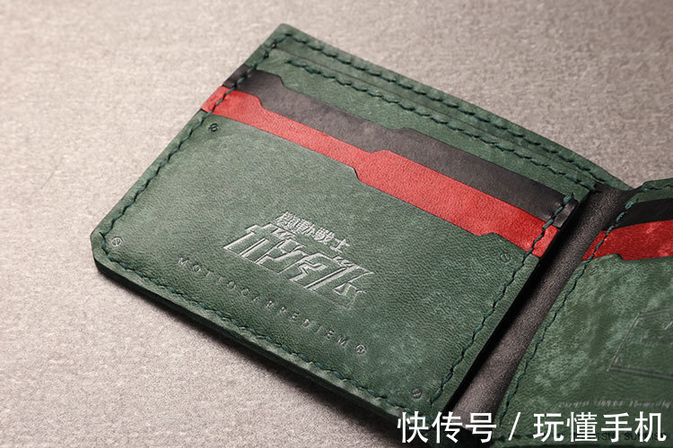 皮革 高达联名皮革产品:三大经典招牌机甲均亮相