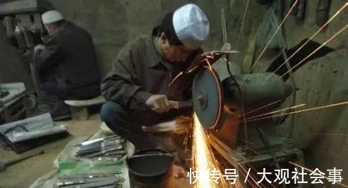 保安$一个民族的骄傲:经过千锤百炼锻造出来的保安腰刀